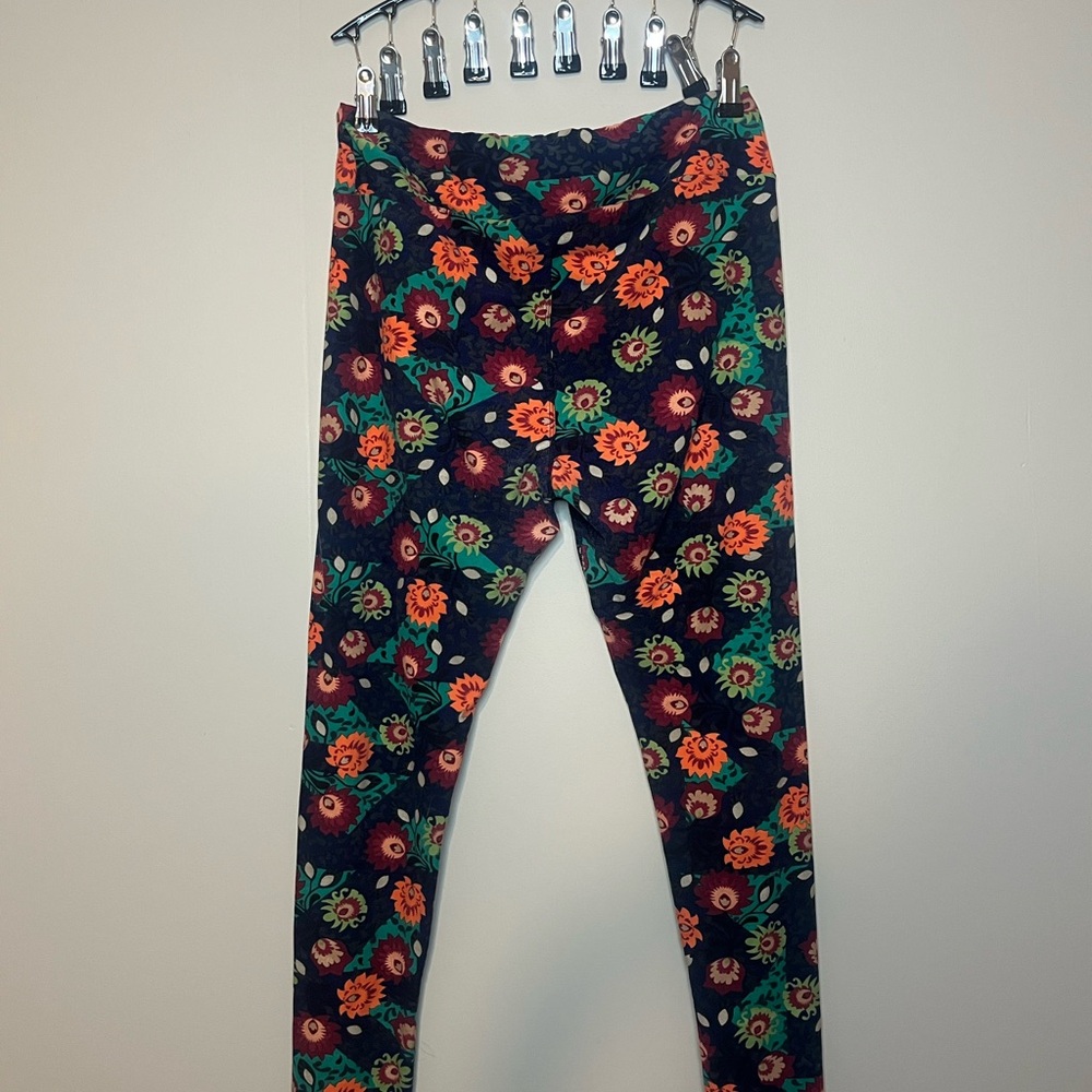 LuLaRoe Floral Print Leggings TC (sizes 10-18)